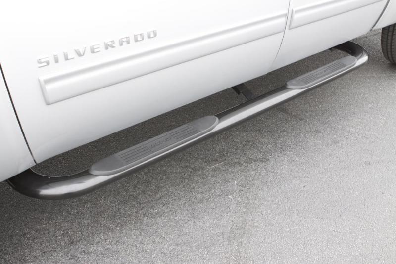 Lund 03-09 Dodge Ram 2500 Quad Cab 4in. Oval Curved SS Nerf Bars - Polished - My Store