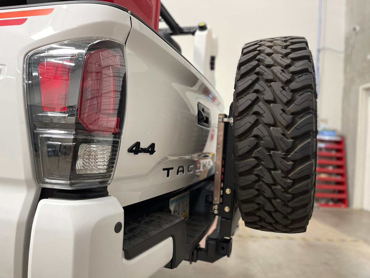 WD Universal Modular Spare Tire Carrier Rack - My Store