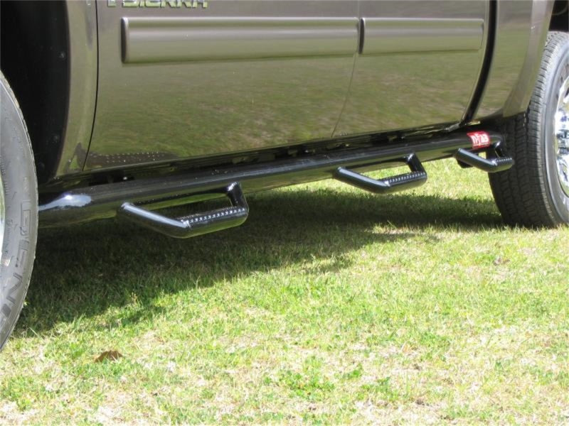 N-Fab Nerf Step 04-06 Chevy-GMC 1500 Crew Cab 5.7ft Bed - Gloss Black - Bed Access - 3in - Mammoth Racing -
