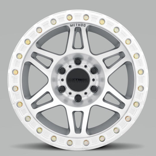 Method Mr106 Beadlock 17x9 -44mm Offset 5x5 71.5mm CB Machined/Clear Coat w/BH-H24125 Wheel - Mammoth Racing -
