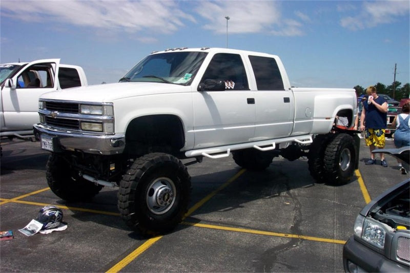 N-Fab Nerf Step 92-00 Chevy-GMC 2500/3500 Crew Cab 8ft Bed - Gloss Black - Bed Access - 3in - Mammoth Racing -