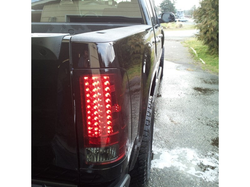Spyder GMC Sierra 07-13 (Not 3500 Dually 4 Rear Wheels)LED Tail Lights Red Clear ALT-YD-GS07-LED-RC - Mammoth Racing -