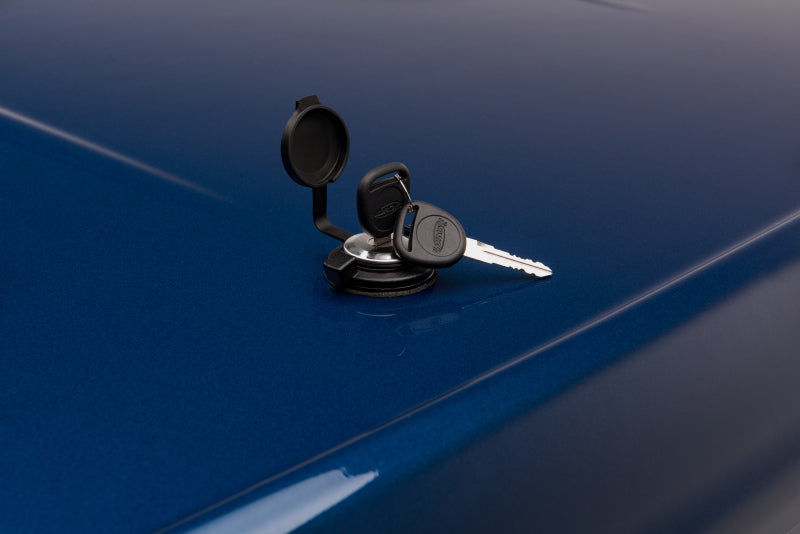 UnderCover 14-15 Chevy Silverado 1500 5.8ft Lux Bed Cover - Sonoma Jewel Red - Mammoth Racing -