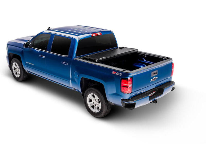 UnderCover 07-13 Chevy Silverado 1500 5.8ft Flex Bed Cover - Mammoth Racing -