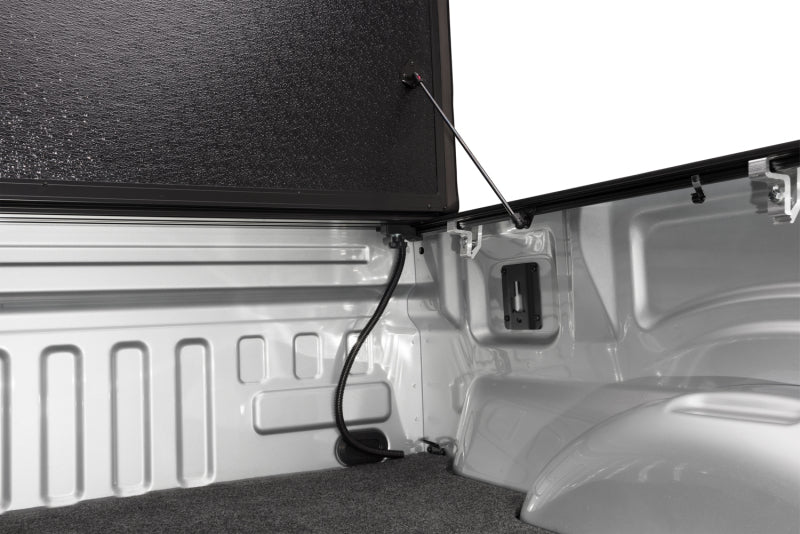 UnderCover 99-07 Ford F-250/F-350 6.8ft Flex Bed Cover - Mammoth Racing -