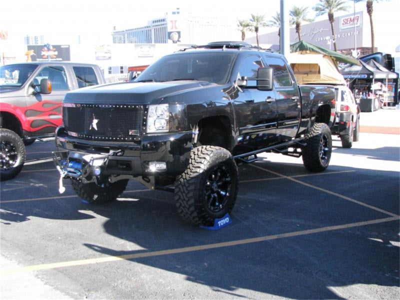 N-Fab Nerf Step 07-10 Chevy-GMC 2500/3500 Crew Cab 6.5ft Bed - Gloss Black - Bed Access - 3in - Mammoth Racing -