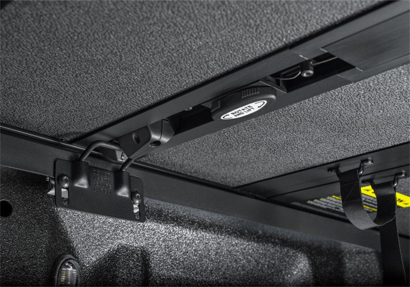 Extang 05-21 Nissan Frontier w/Factory Side Bed Rail Caps (5ft. Bed) Solid Fold ALX - Mammoth Racing -