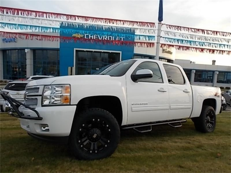 N-Fab Nerf Step 07-13 Chevy-GMC 2500/3500 07-10 1500 Crew Cab - Gloss Black - Cab Length - 3in - Mammoth Racing -