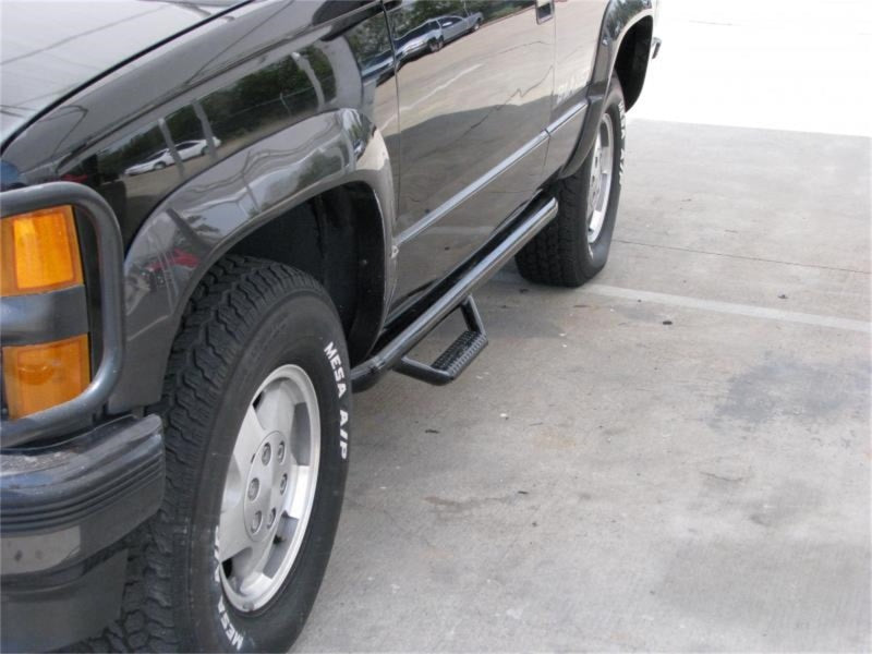 N-Fab Nerf Step 92-99 Chevy-GMC Tahoe/Yukon/Silverado(Mexico) SUV 2 Door - Gloss Black - W2W - 3in - Mammoth Racing -