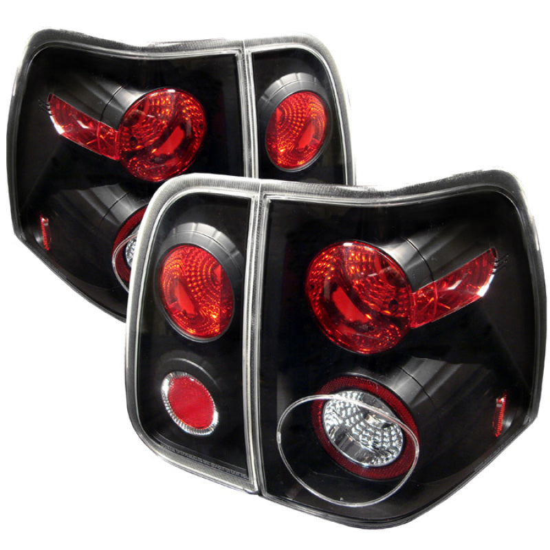 Spyder Lincoln Navigator 03-06 Euro Style Tail Lights Black ALT-YD-LN03-BK - Mammoth Racing -