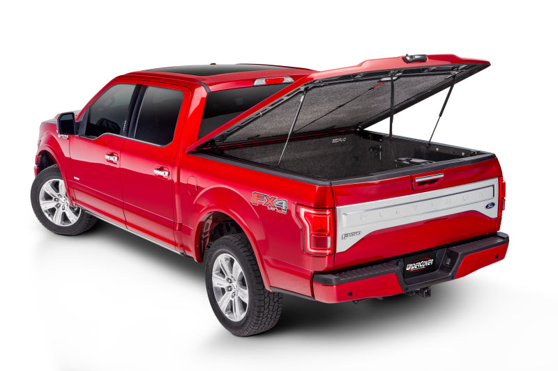 UnderCover 16-18 Chevy Silverado 1500 (19 Legacy) 5.8ft Elite LX Bed Cover - Abalone White - Mammoth Racing -