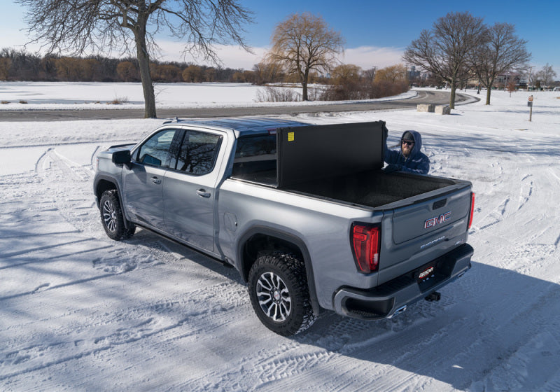 UnderCover Ram 19-21 Classic 1500 / 02-21 2500/3500 6.4ft (Does not fit Rambox) Triad Bed Cover - Mammoth Racing -