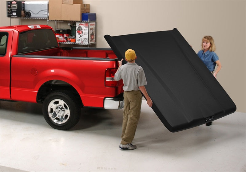 UnderCover 14-18 Chevy Silverado 1500 (19 Legacy) 5.8ft Elite Bed Cover - Black Textured - Mammoth Racing -