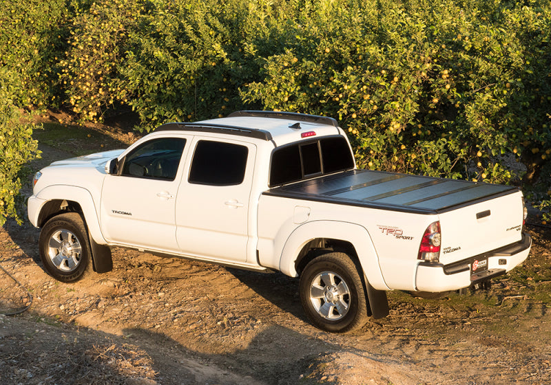 BAK 2022 Nissan Frontier 5ft Bed BAKFlip G2 - Mammoth Racing -