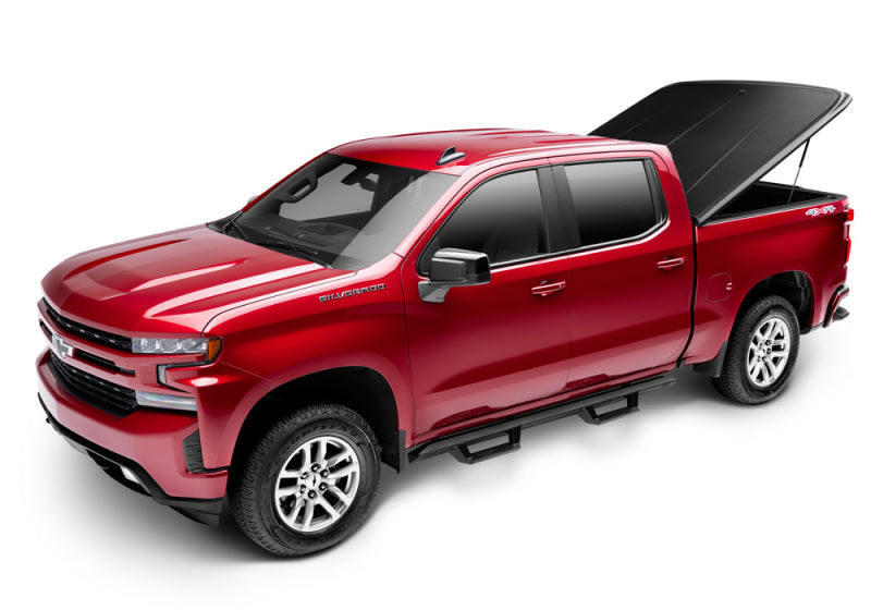UnderCover 19-20 Chevy Silverado 1500 5.8ft SE Bed Cover - Black Textured - Mammoth Racing -