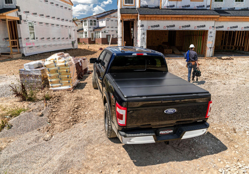 UnderCover 04-21 Ford F-150 5.5ft Triad Bed Cover - Mammoth Racing -