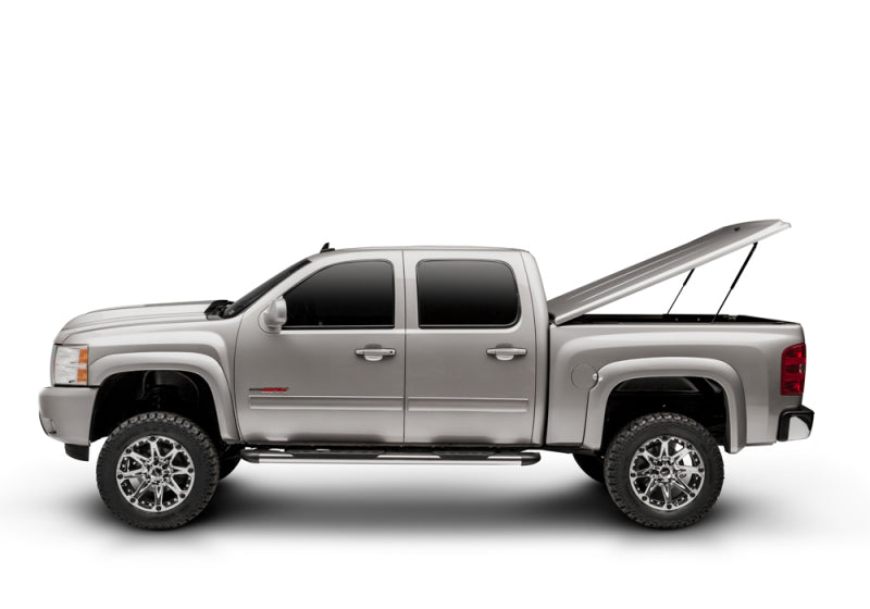 UnderCover 15-20 Chevy Colorado/GMC Canyon 6ft Lux Bed Cover - Summit White - Mammoth Racing -