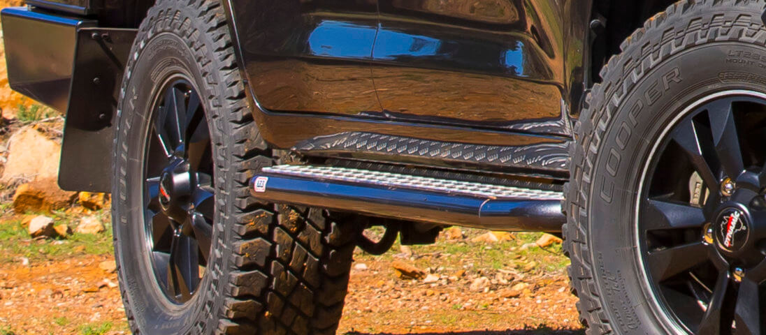 ARB Deluxe Front Rails 200 Ser 2012-9/15 4415020 - Mammoth Racing -