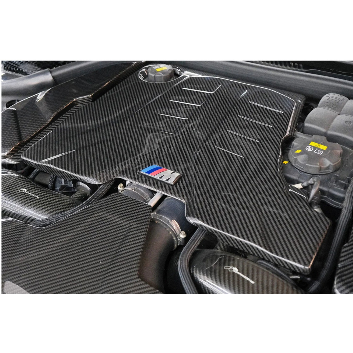 Carbon Fiber Upper Engine Cover for BMW F90 M5