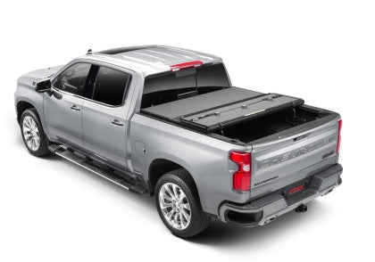 Extang 17-23 Nissan Titan w/o Rail Sys. (5ft. 7in. Bed) Solid Fold ALX - Mammoth Racing -