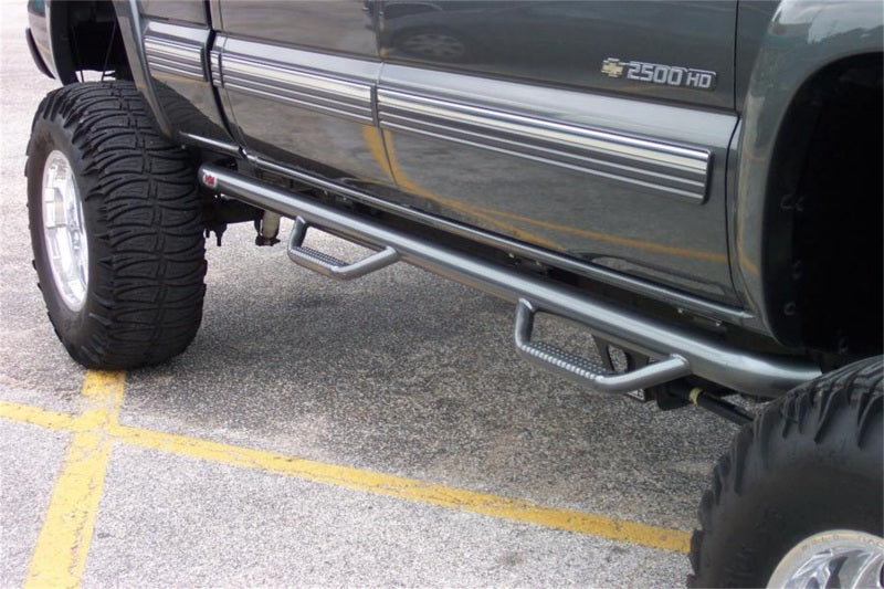 N-Fab Nerf Step 01-06 Chevy-GMC 1500/2500/3500 Crew Cab 6.5ft Bed - Gloss Black - W2W - 3in - Mammoth Racing -
