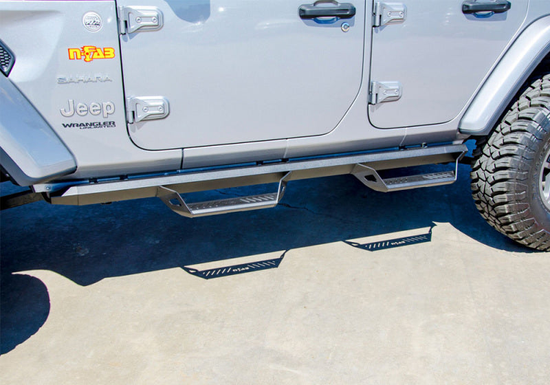 N-Fab Predator Pro Step System 2018 Jeep Wrangler JL 4 Door SUV - Tex. Black - Mammoth Racing -