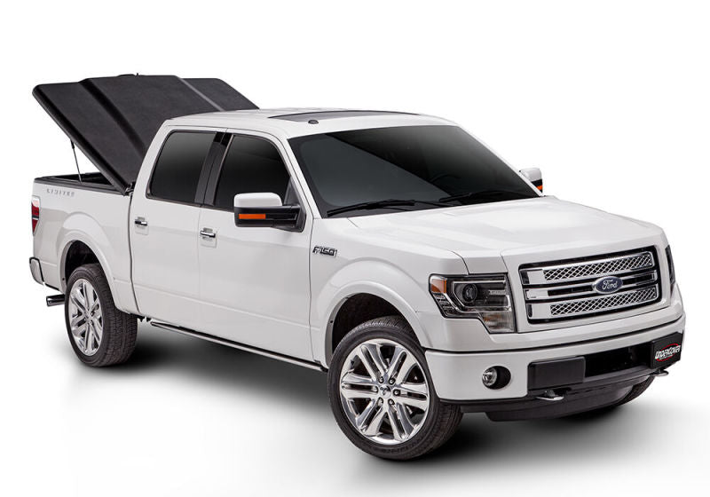 UnderCover 14-18 Chevy Silverado 1500 (19 Legacy) 6.5 ft  Elite Bed Cover - Black Textured - Mammoth Racing -