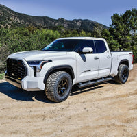Westin 2022 Toyota Tundra Dbl Cab & Crew Max R5 Nerf Step Bars - Textured Black - Mammoth Racing -