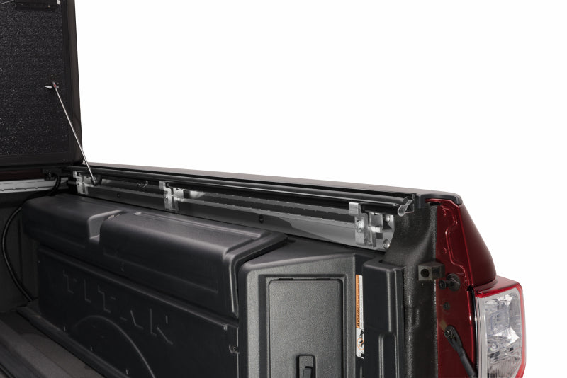UnderCover 04-15 Nissan Titan 6.5ft Flex Bed Cover - Mammoth Racing -