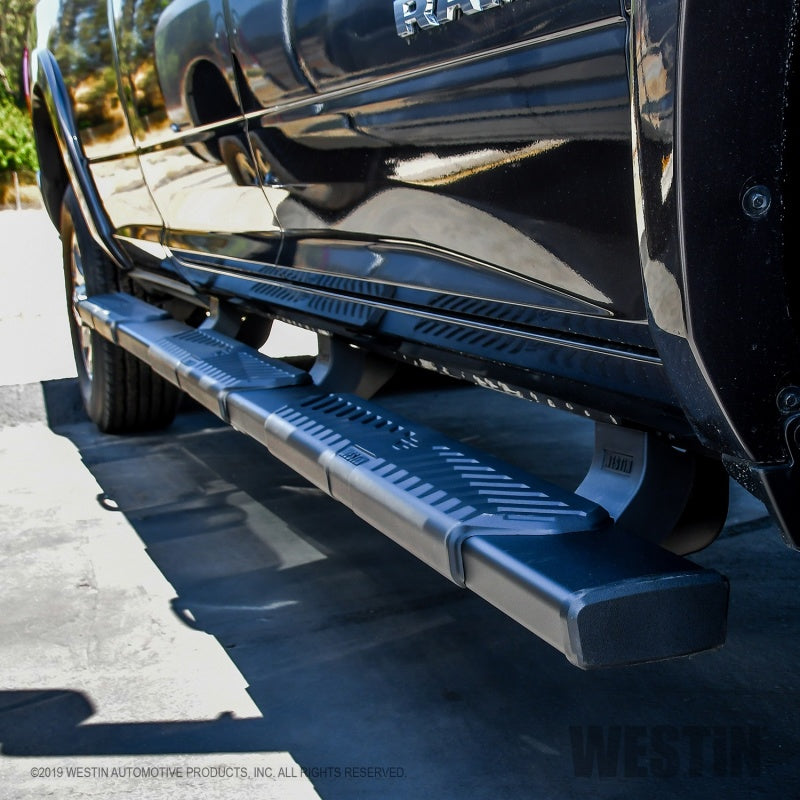 Westin 19-22 RAM 2500/3500 CC 8ft Bed Excl. Dually R5 M-Series W2W Nerf Step Bars - Blk - Mammoth Racing -