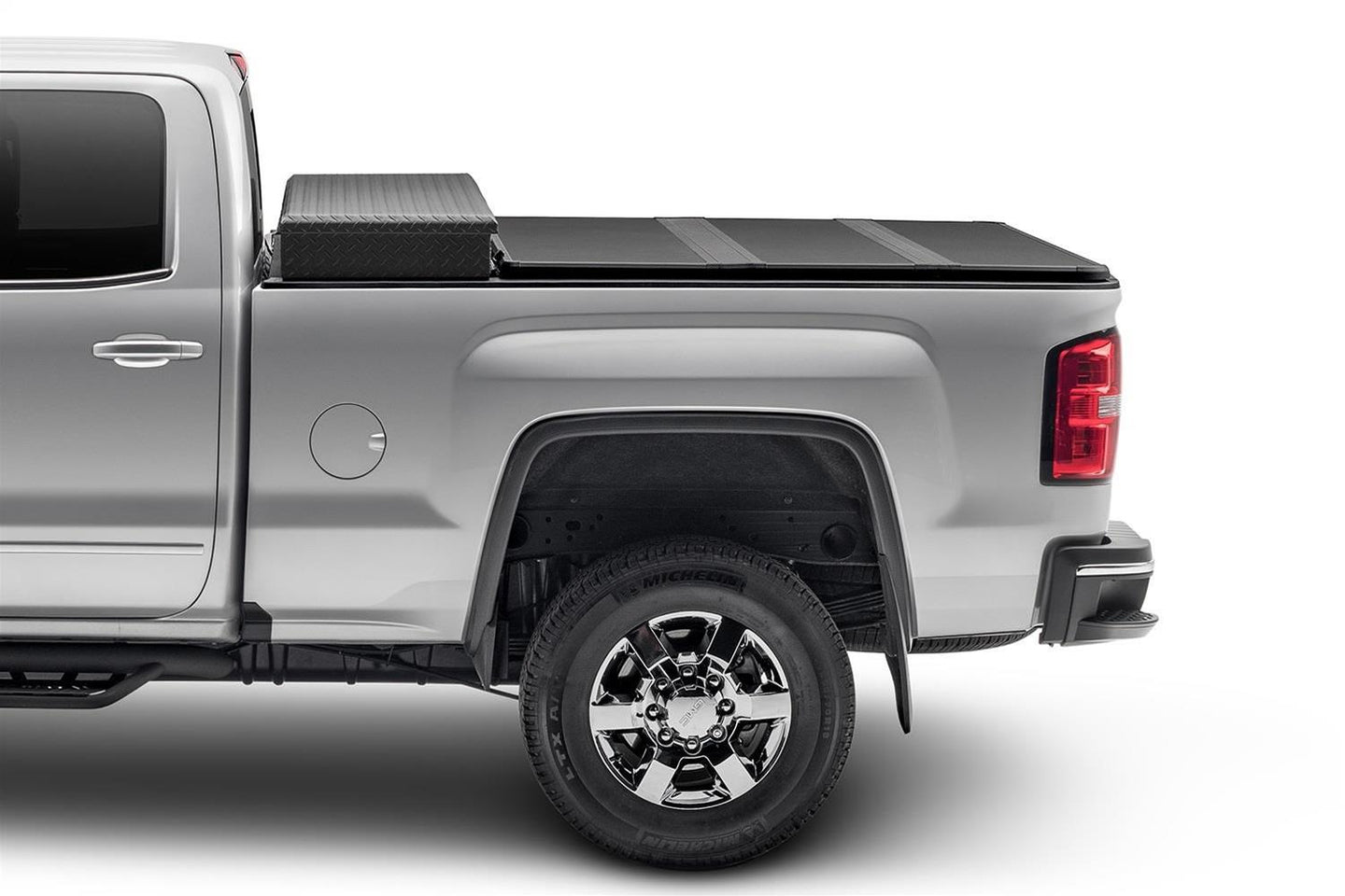 Extang 2020 Chevy/GMC Silverado/Sierra (6 ft 9 in) 2500hd/3500hd Solid Fold 2.0 Toolbox - Mammoth Racing -