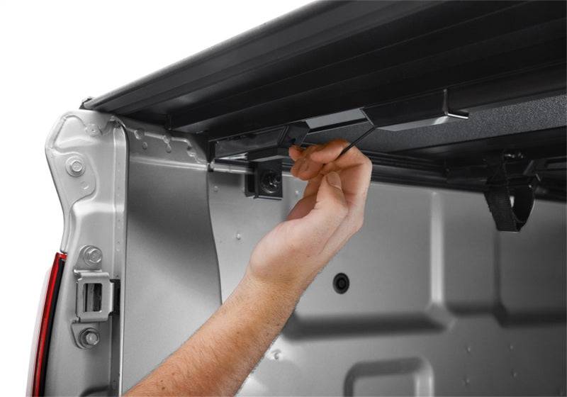 BAK 2022 Nissan Frontier 5ft Bed BAKFlip MX4 Matte Finish - Mammoth Racing -