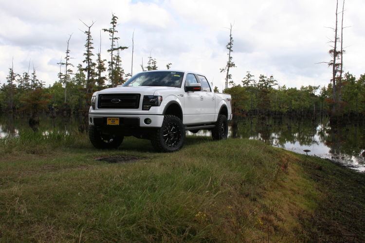 Superlift 09-14 Ford F-150 4WD 4.5-6in Lift Kit Component Box - Front - Mammoth Racing -