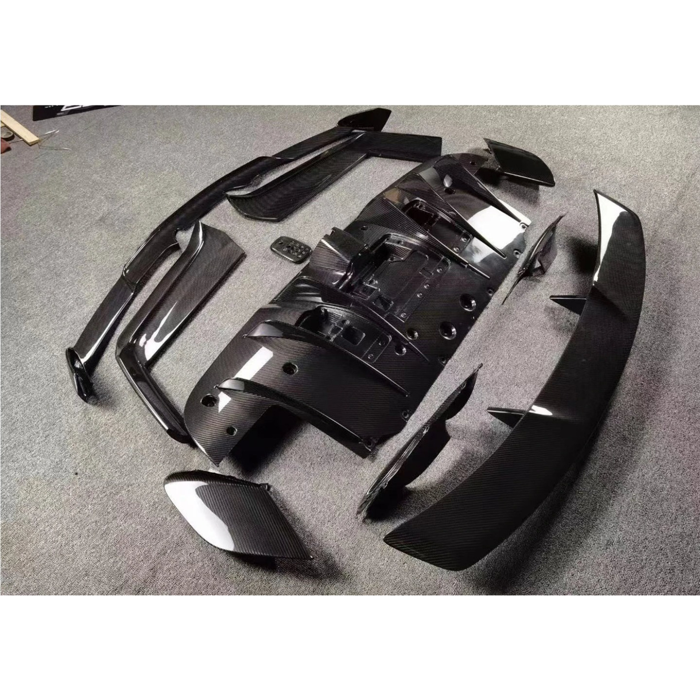 N Style Carbon Fiber Body Kit for Ferrari 488 GTB Spider